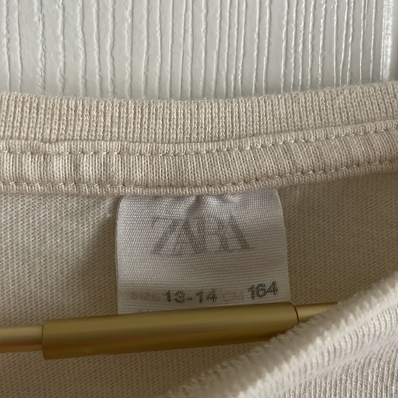 Zara girls cream colored blouse - Picture 2 of 7